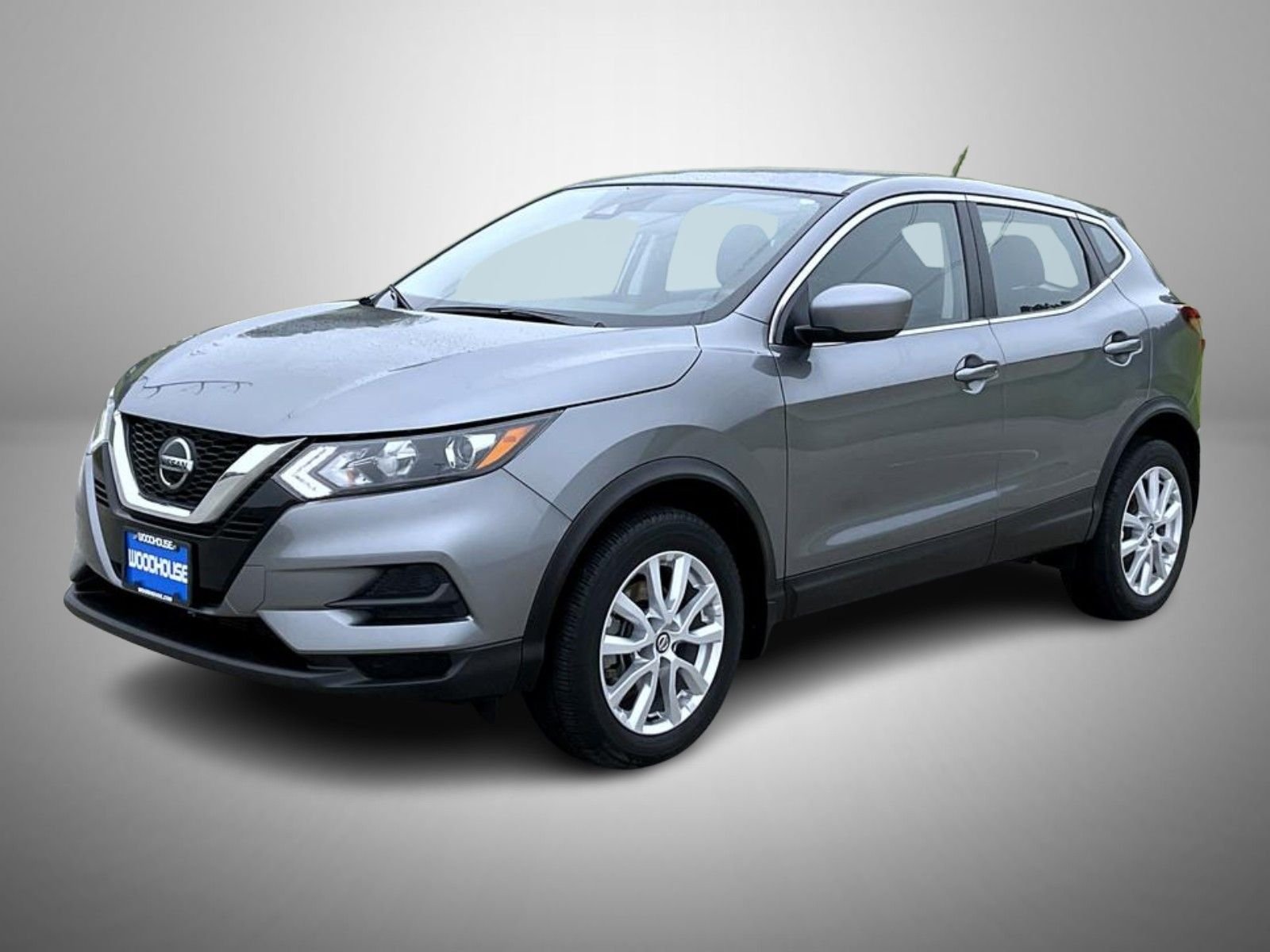 Used 2021 Gray Nissan S image 1