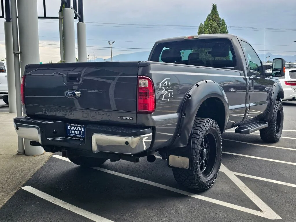Used 2016 Magnetic Metallic Ford XLT image 5