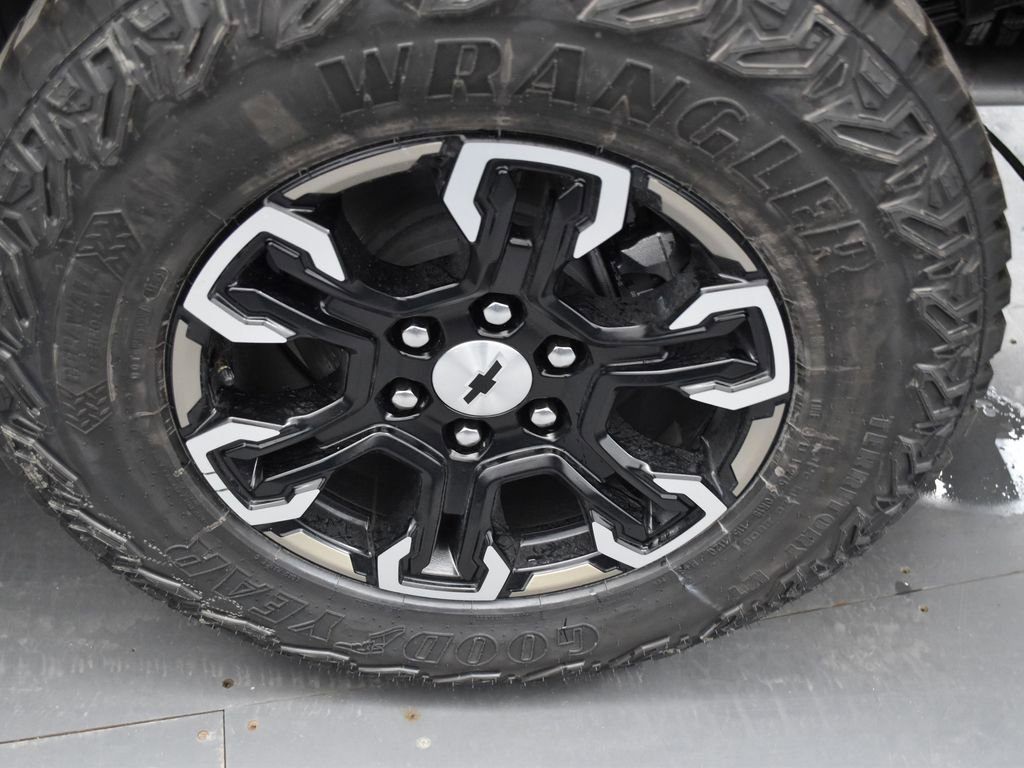 2026 Chevrolet Silverado 1500 ZR2 - Photo 24