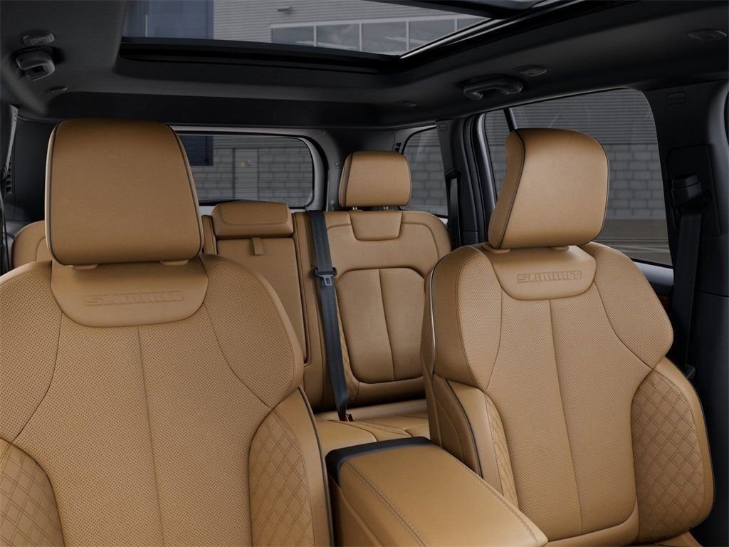 New 2026 Bright White Clear-Coat Exterior Paint Jeep Summit image 26