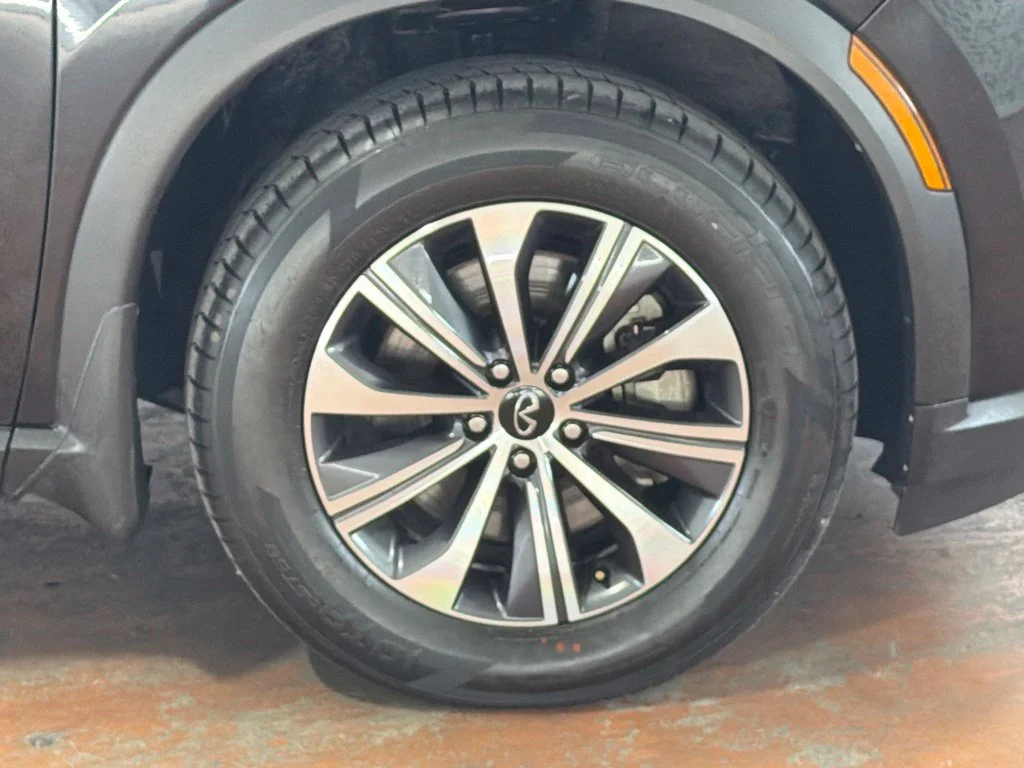 Used 2024 Mineral Black INFINITI PURE image 9