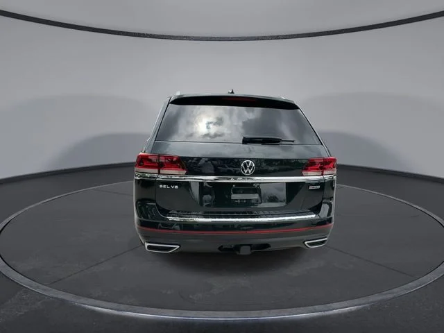 Used 2021 Green Volkswagen SEL Premium image 7