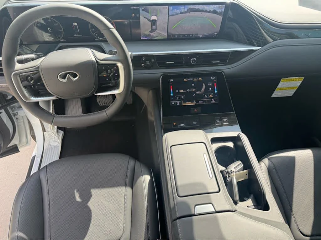 New 2026 RADIANT WHITE INFINITI Luxe 2WD image 20