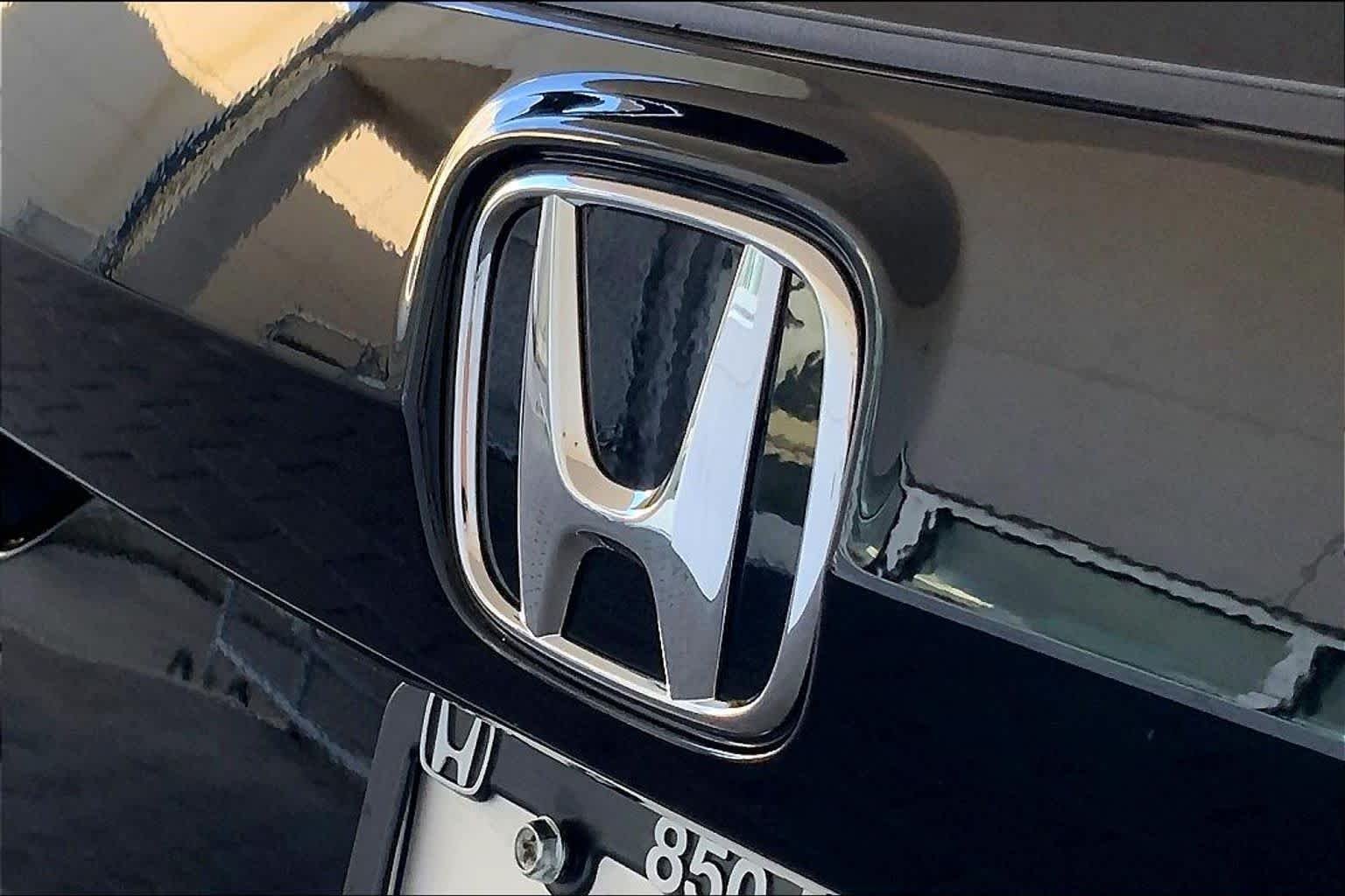 Used 2025 Crystal Black Pearl Honda EX-L image 49