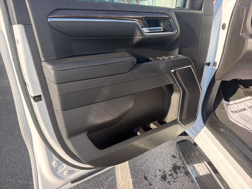 Used 2023 White Chevrolet LT image 14