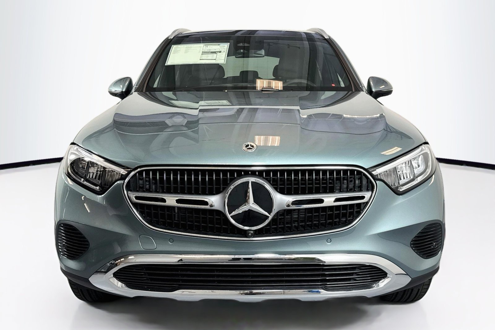 New 2026 Verde Silver Metallic Mercedes-Benz GLC 300 image 2