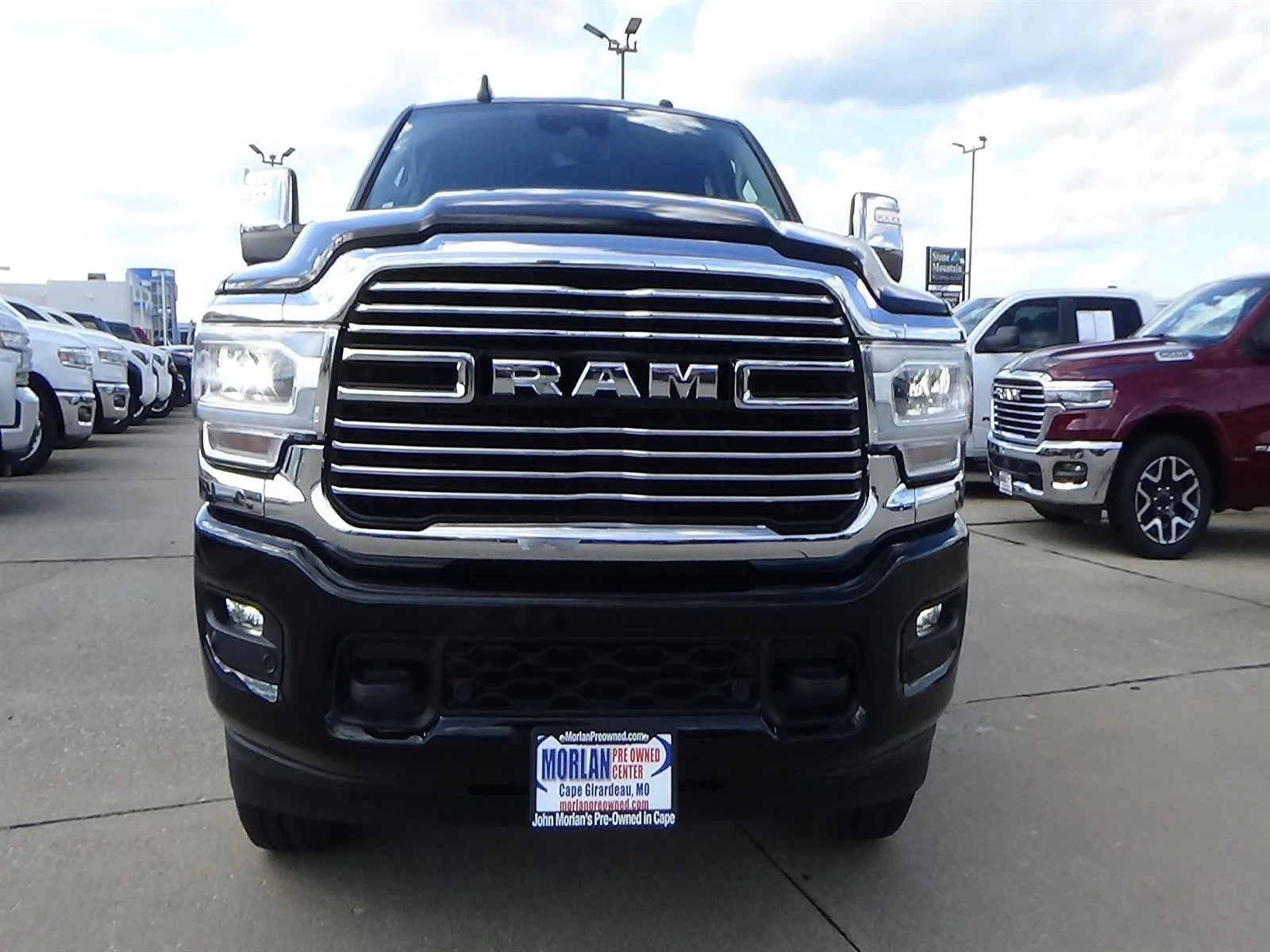 Certified Used 2024 Diamond Black Crystal Pearl Coat (pxj) RAM Laramie image 3