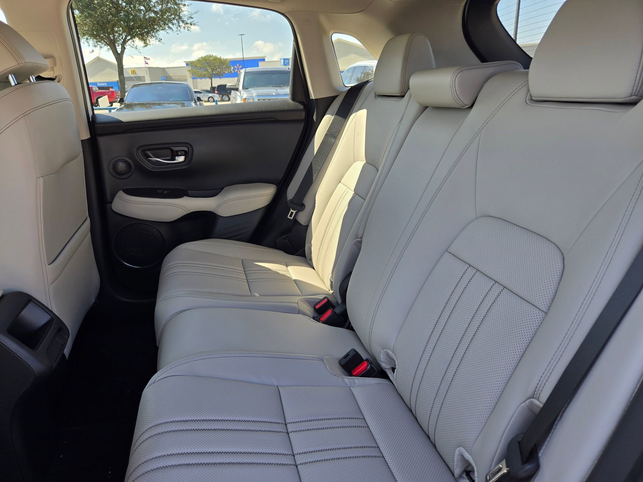 New 2027 Platinum White Pearl Honda EX-L image 17