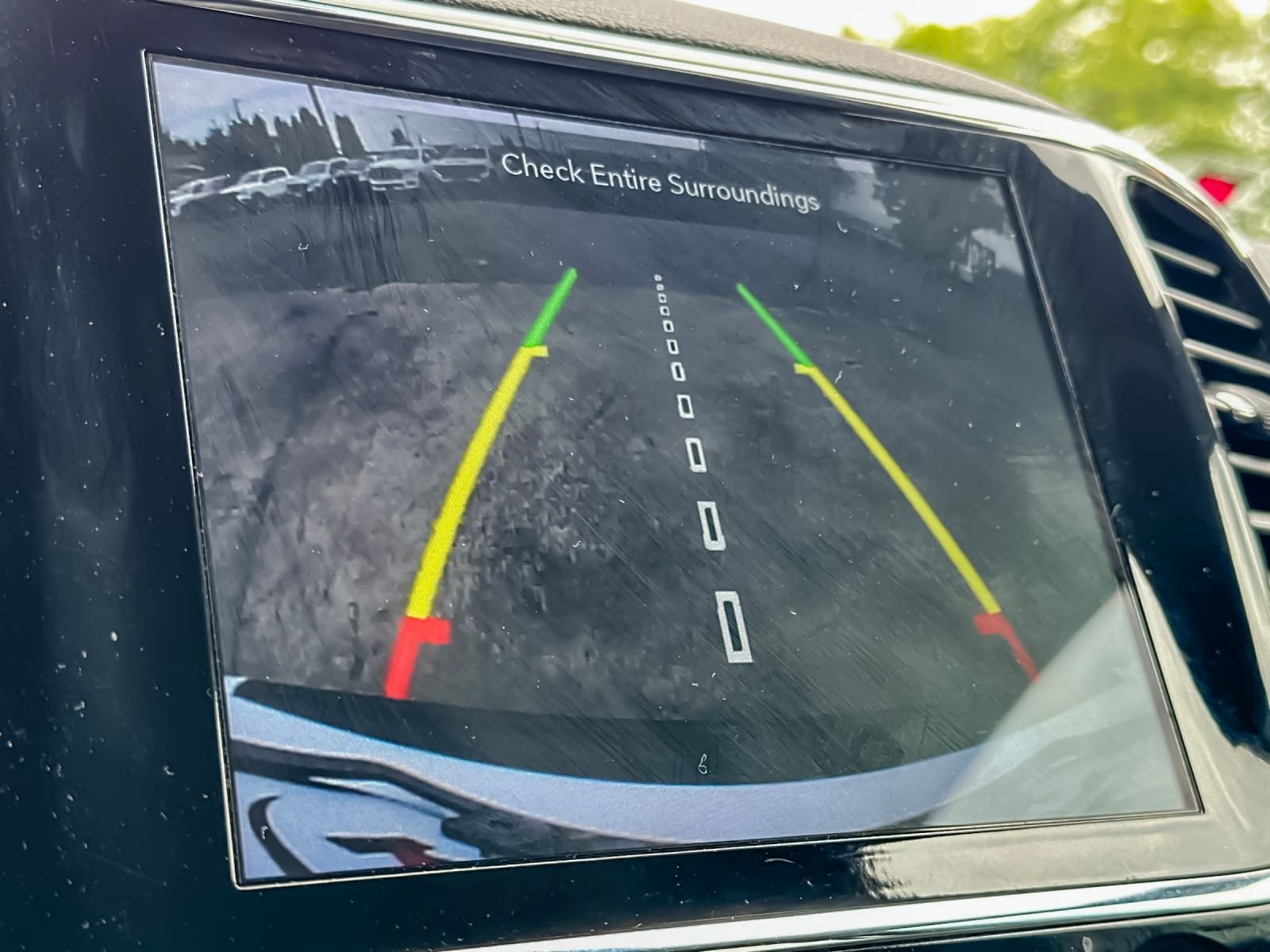 Used 2022 White Jeep Laredo X image 18
