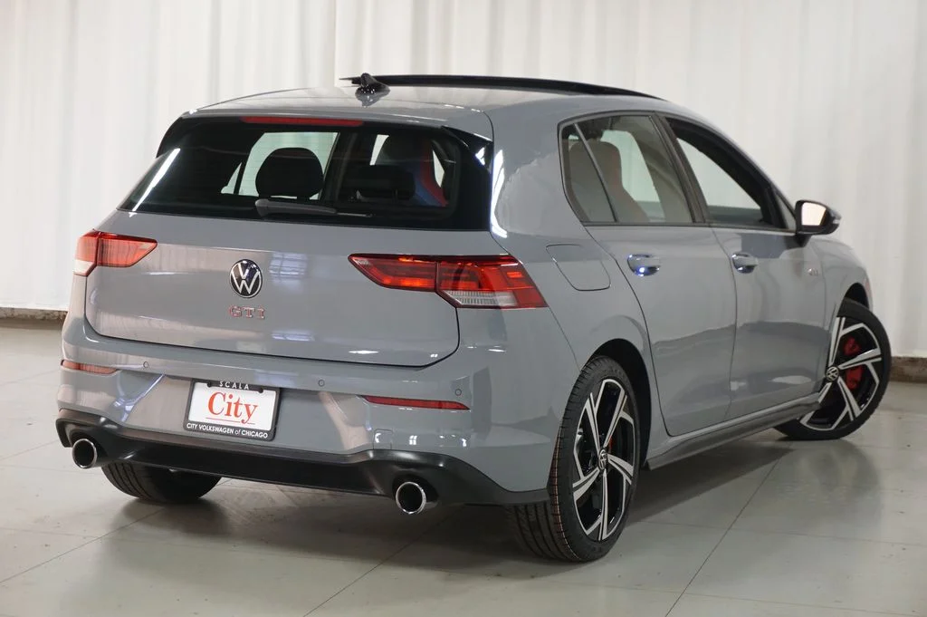 Certified Used 2025 Moonstone Gray Volkswagen 2.0T SE image 23