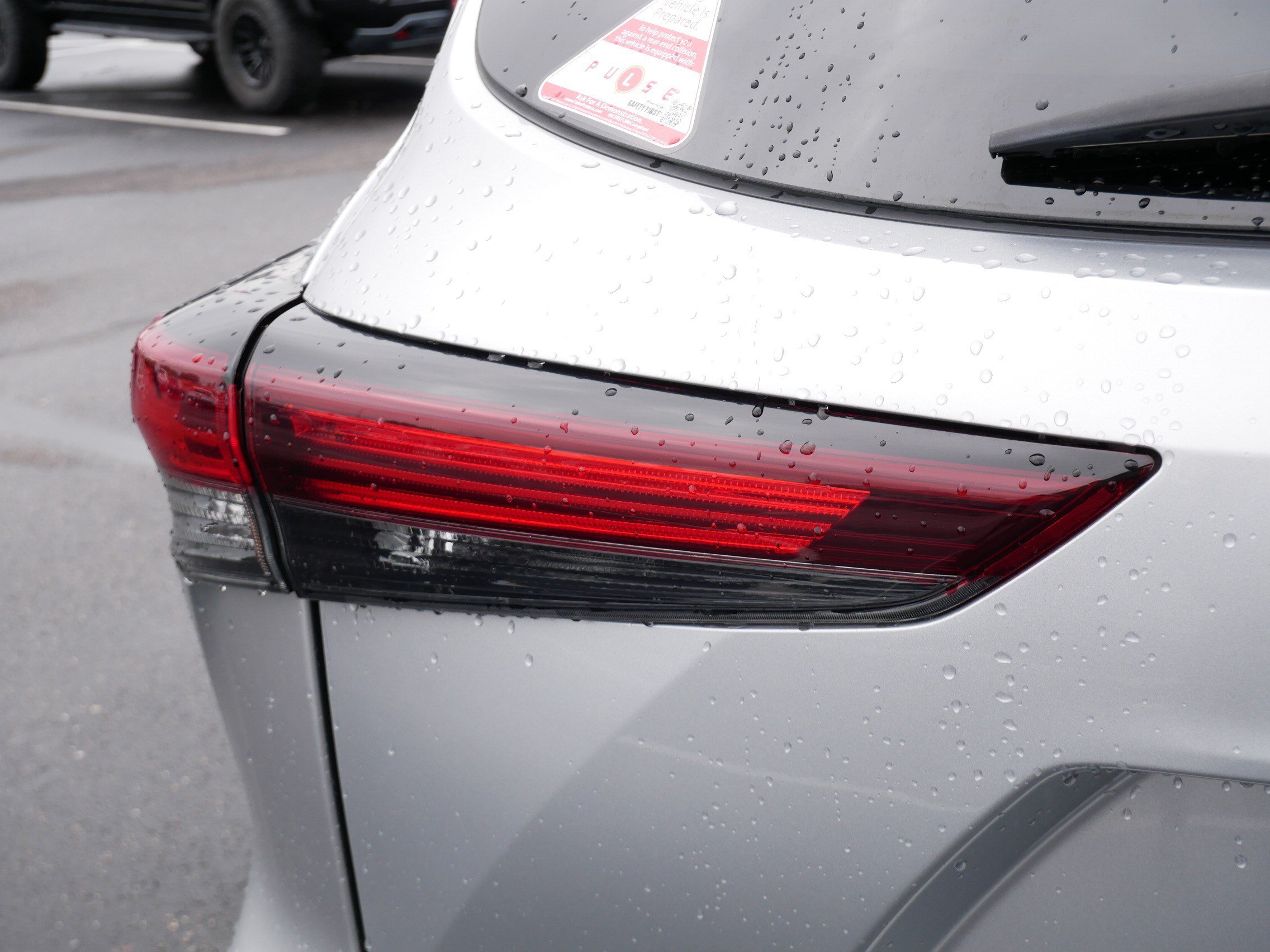 2024 Toyota Highlander LE - Photo 17