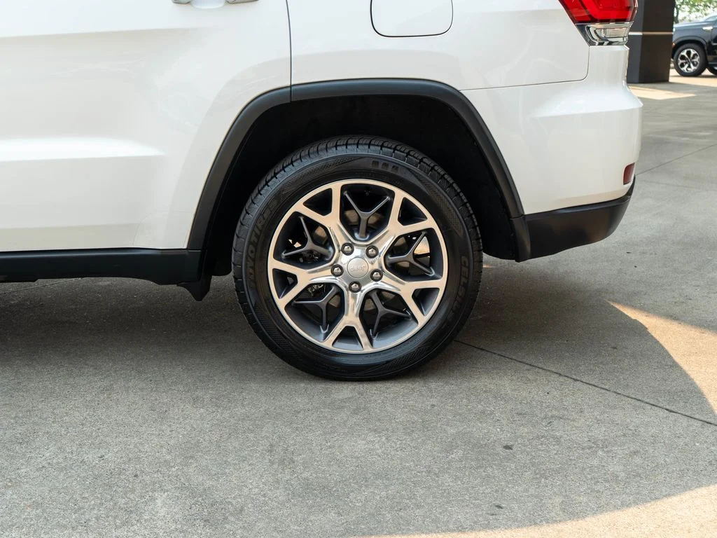 Used 2021 White Jeep Limited image 33