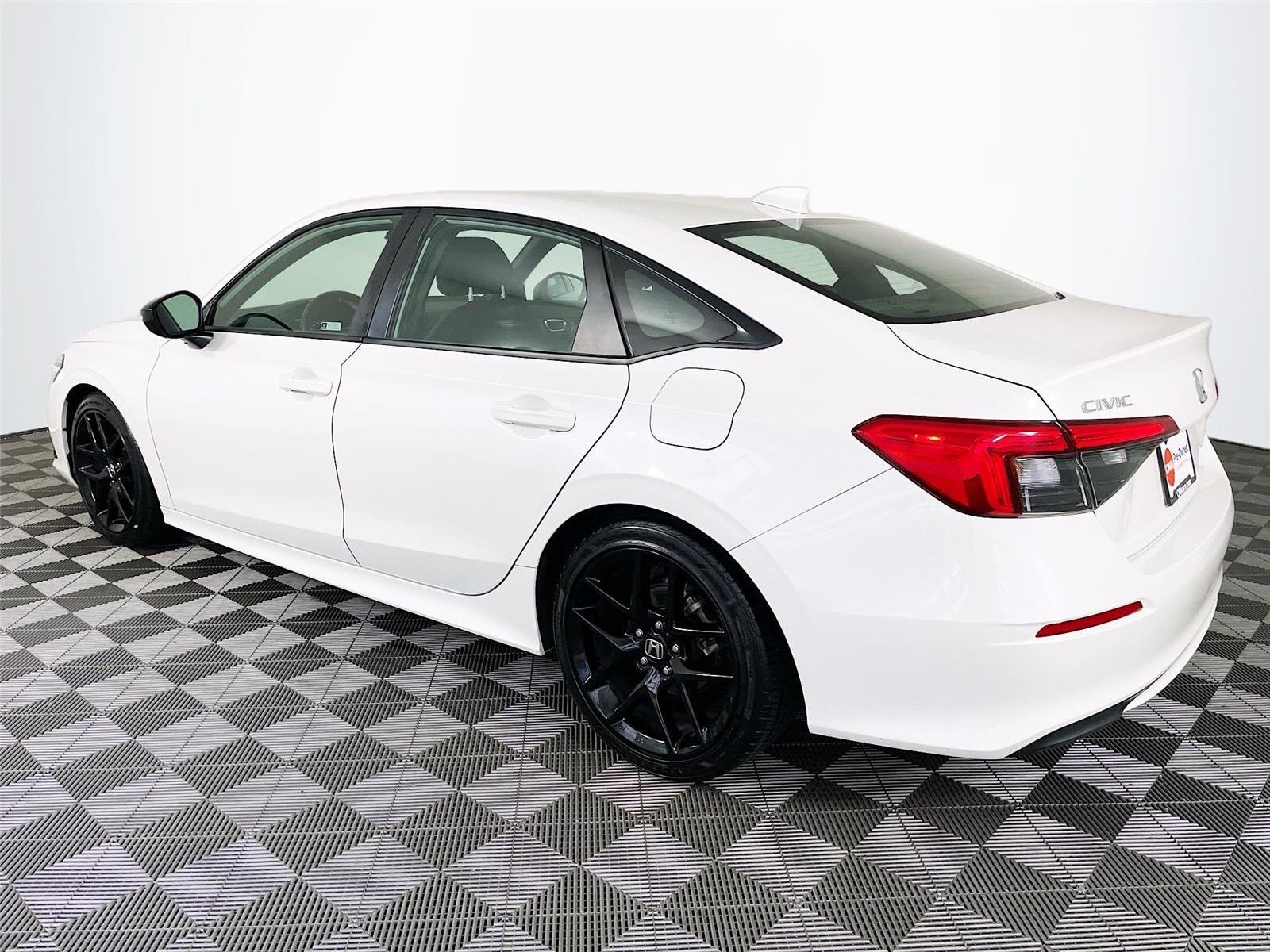 Certified Used 2023 Platinum White Pearl Honda Sport image 7