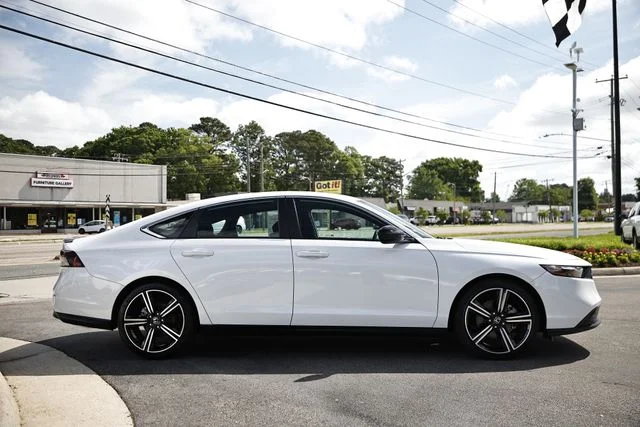 2024 Honda Accord Hybrid Sport - Photo 11
