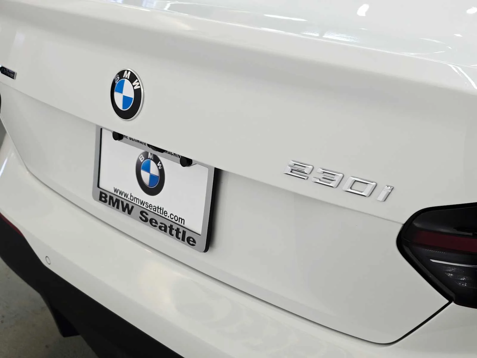 Used 2023 Alpine White BMW 230i xDrive image 7