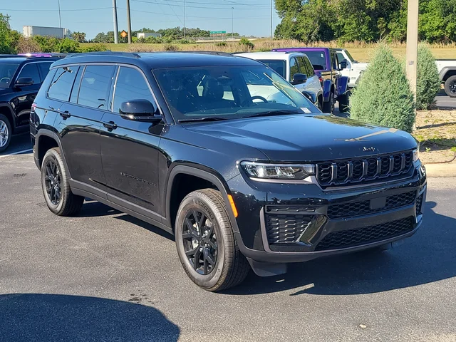 2026 Jeep Grand Cherokee L Laredo
