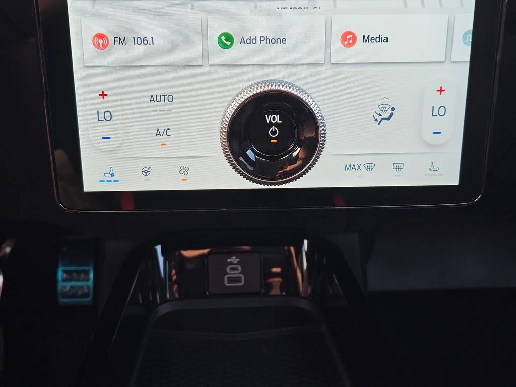 2025 Ford Mustang Mach-E Premium - Photo 31