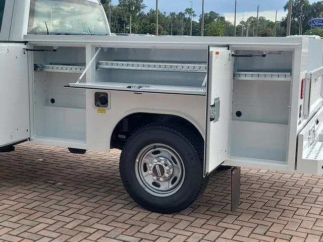 New 2026 Oxford White Ford XL image 9