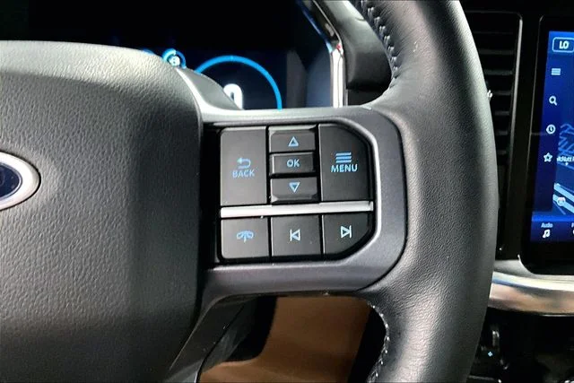 Used 2023 Agate Black Metallic Ford Lariat image 27