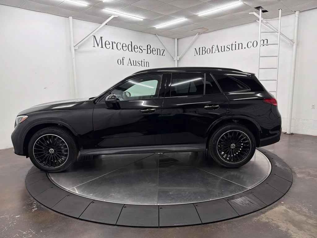 New 2027 Black Mercedes-Benz GLC 300 image 4