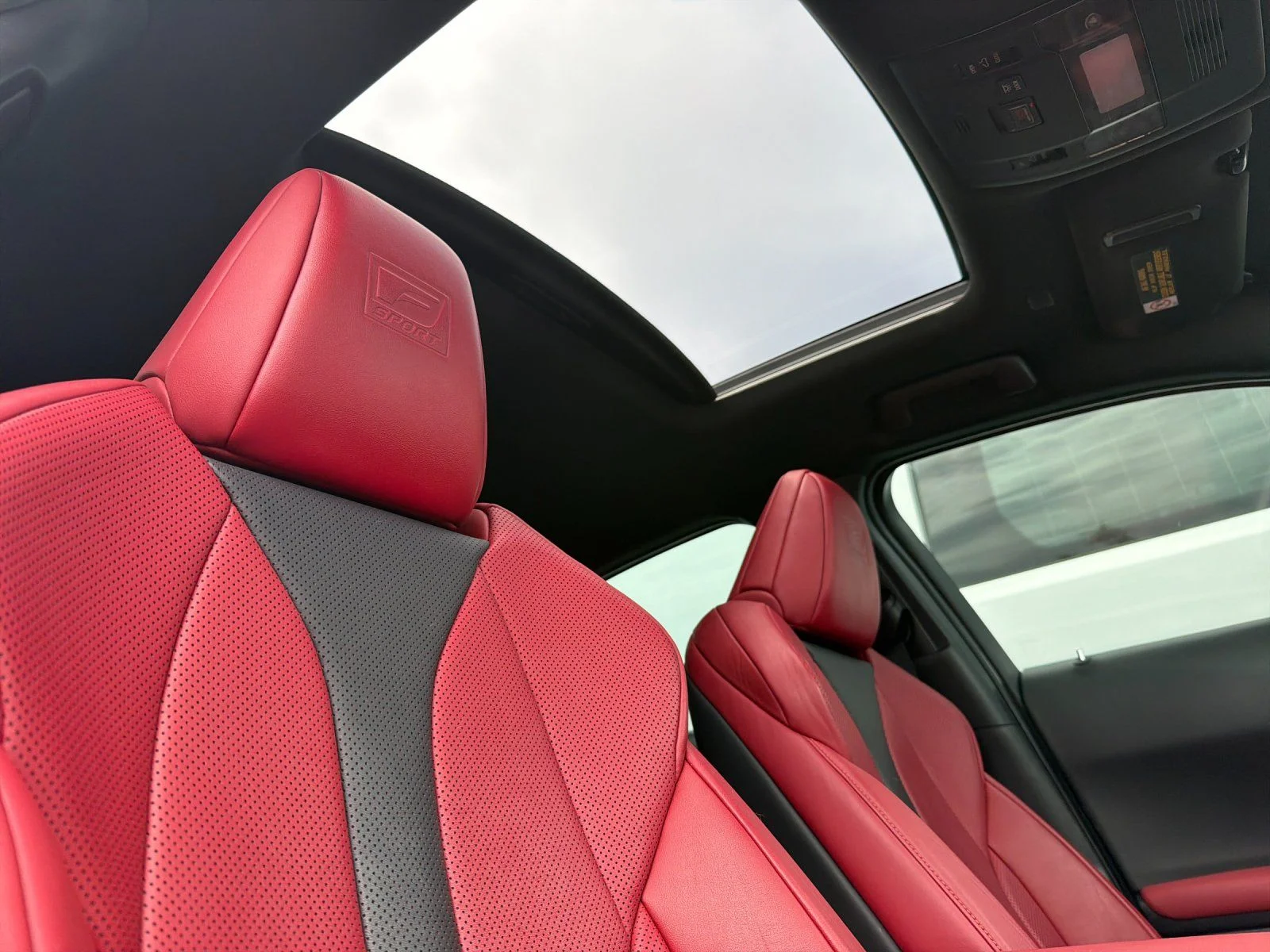Used 2019 White Lexus 200 F SPORT image 18
