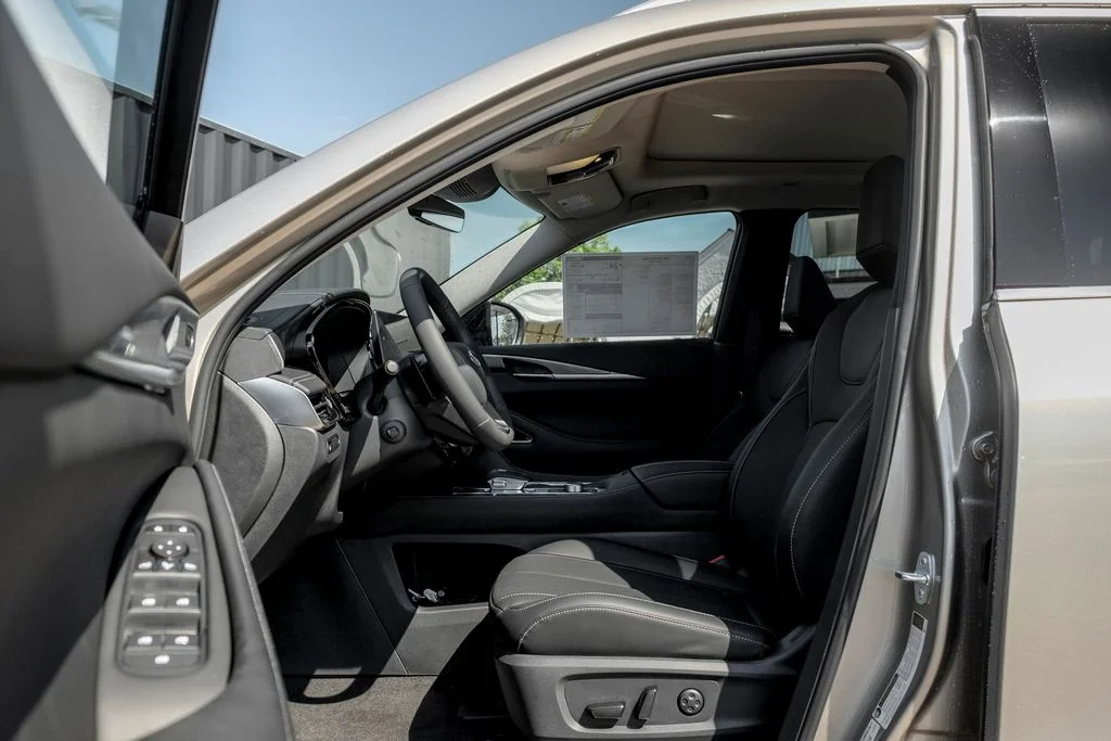 New 2027 WARM TITANIUM INFINITI Luxe AWD image 11