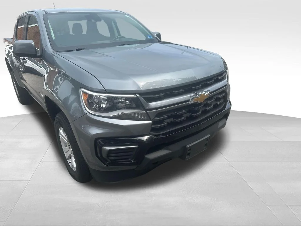 Used 2022 Gray Chevrolet LT image 31