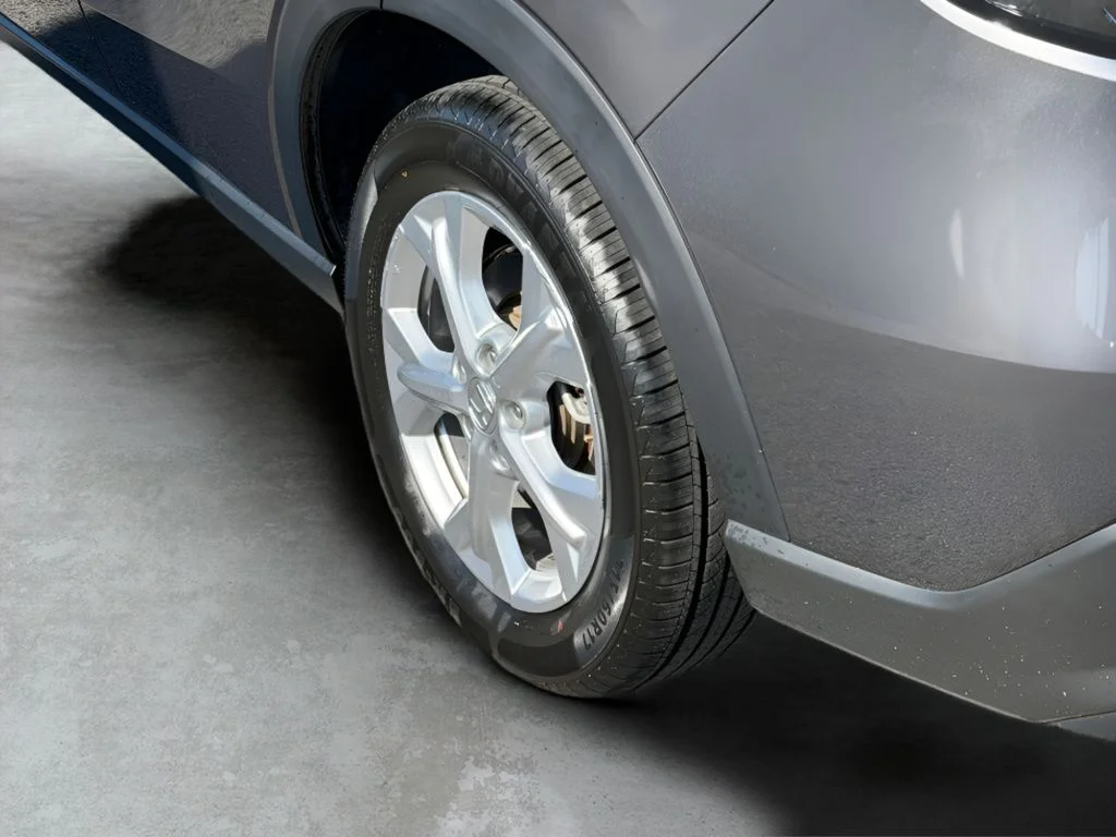 Used 2025 Modern Steel Metallic Honda LX image 9
