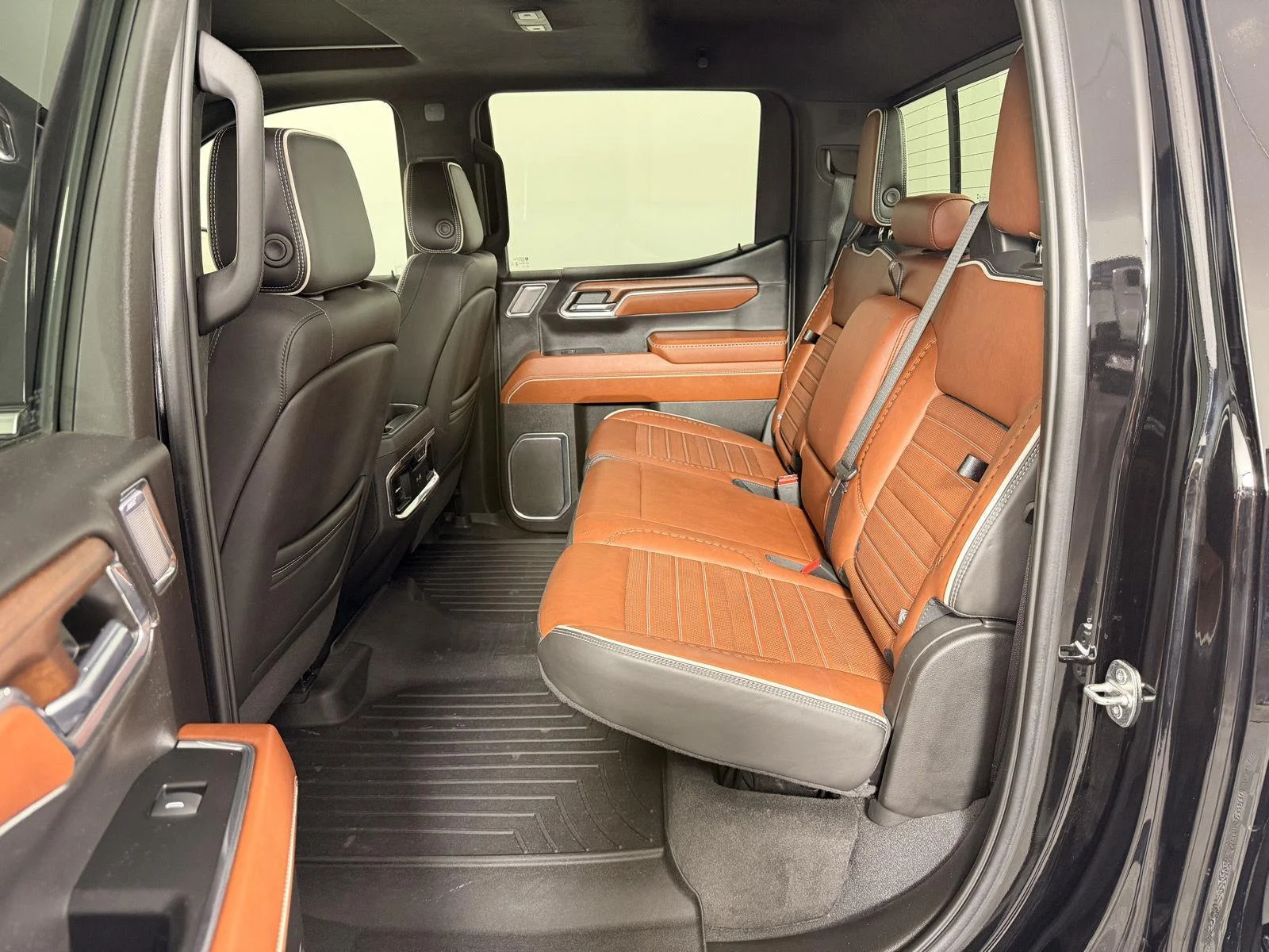Used 2024 Onyx Black GMC Denali Ultimate image 14