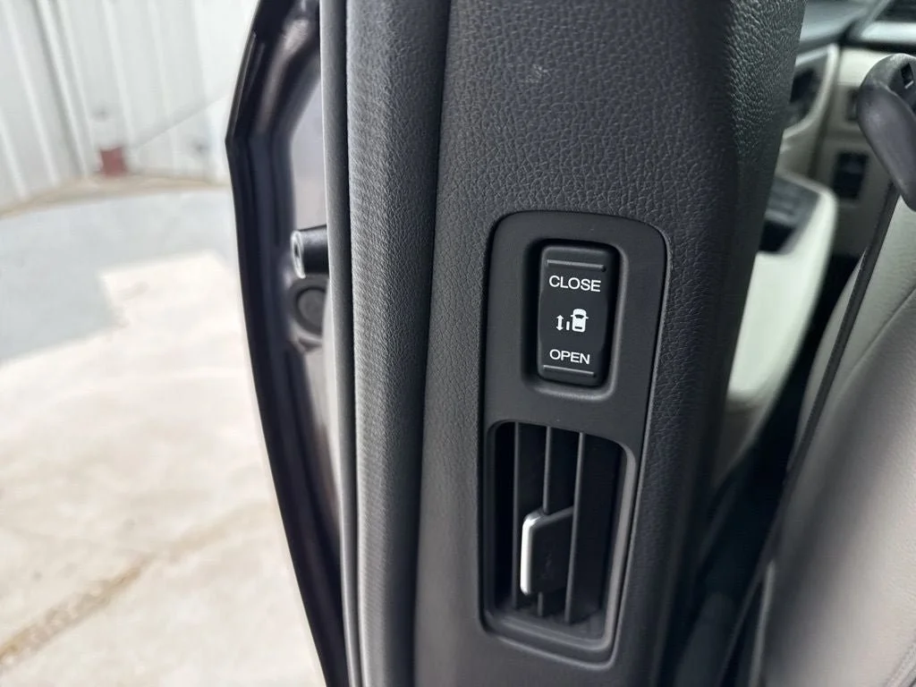 2026 Honda Odyssey EX-L - Photo 18