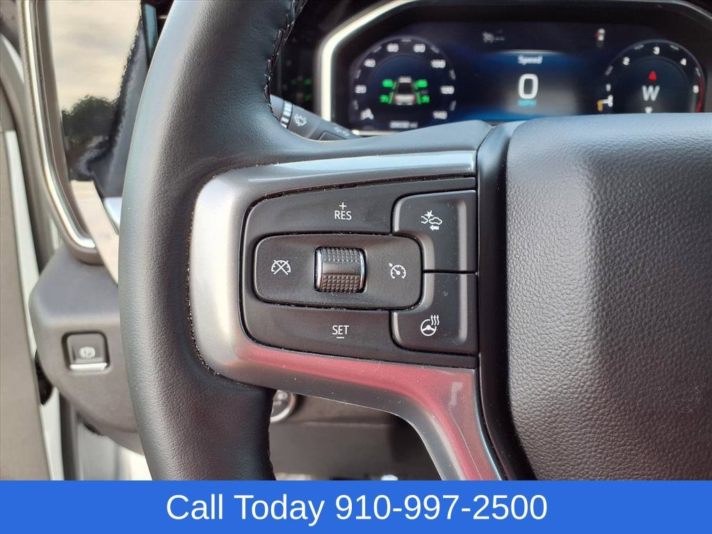 Used 2025 Summit White Chevrolet LT image 19