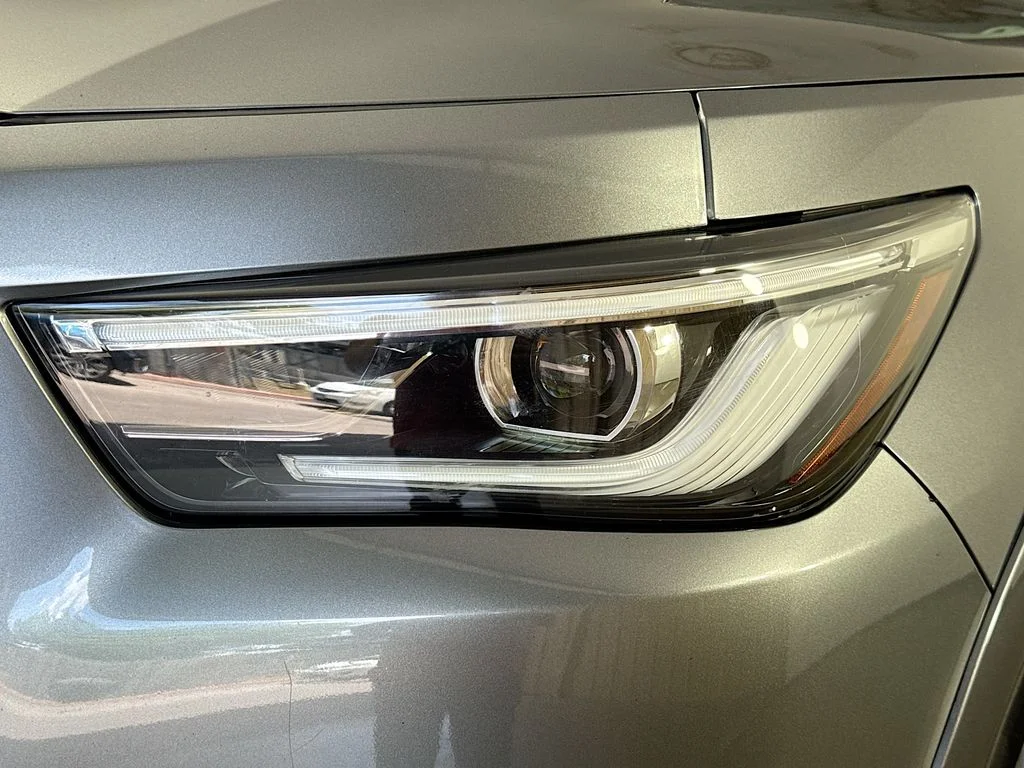 2021 INFINITI QX80 - Photo 42