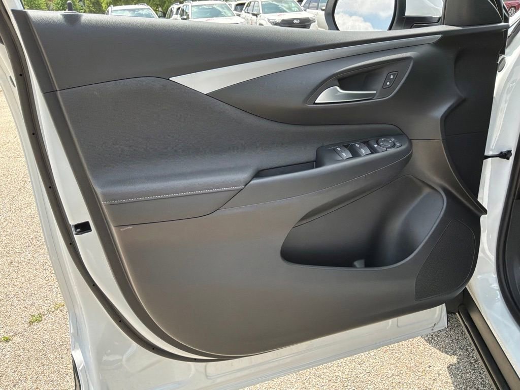 New 2026 Summit White Buick Preferred image 15