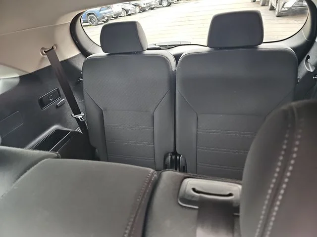 Used 2019 Silver Kia LX image 38