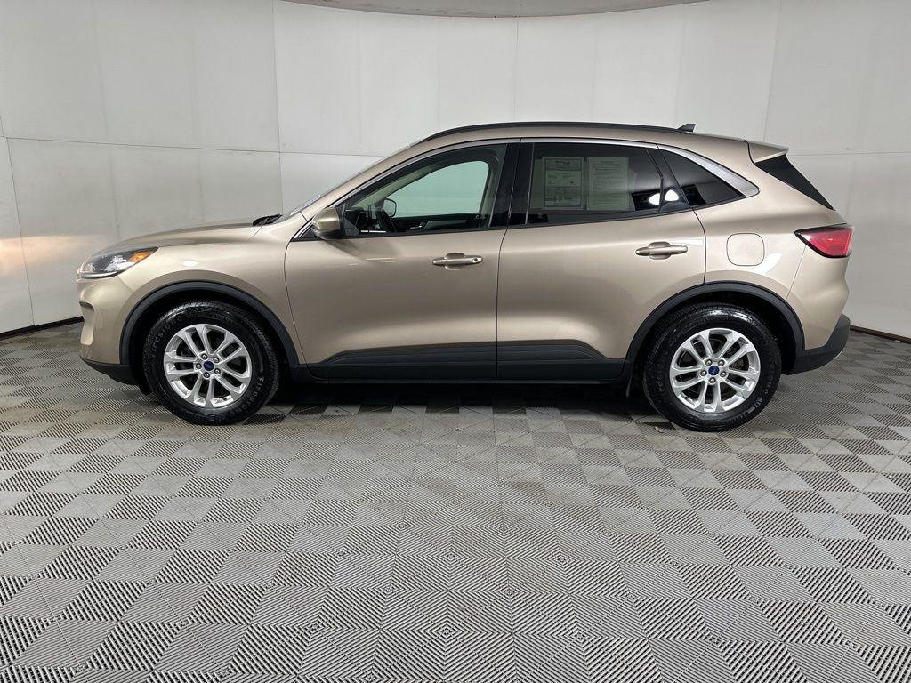Used 2020 Desert Gold Metallic Ford SE image 15