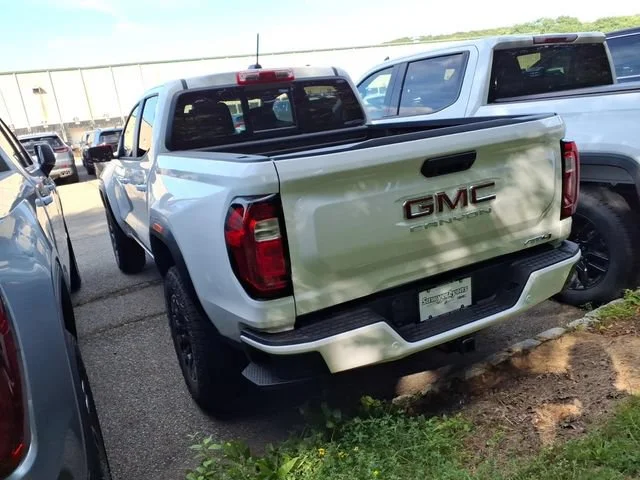 New 2026 Summit White GMC AT4 image 4