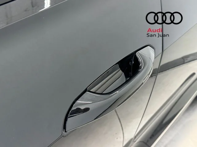 New 2026 Black Audi 4.0T Prestige image 9