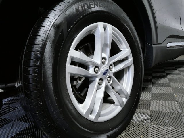 Used 2023 Black Ford XLT image 9