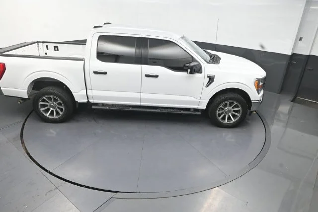Used 2021 White Ford XLT image 18