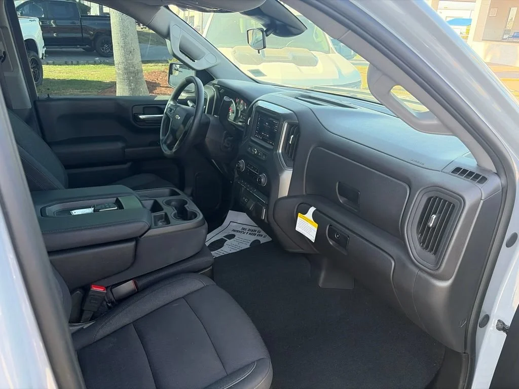 Used 2024 Slate Gray Metallic Chevrolet Custom image 9