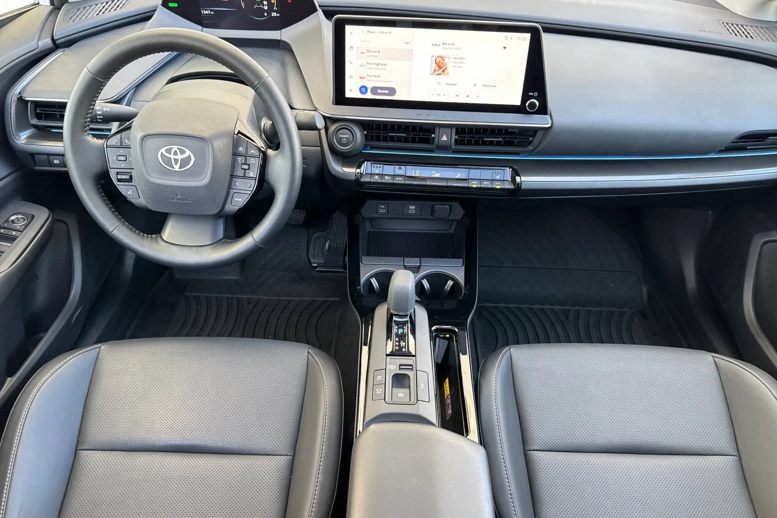 Used 2025 Off-white Toyota Nightshade image 13