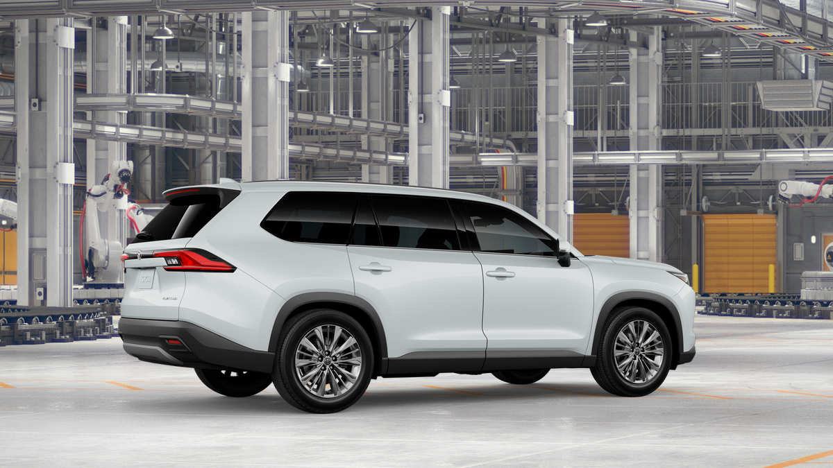 New 2026 Wind Chill Pearl Toyota Platinum image 11