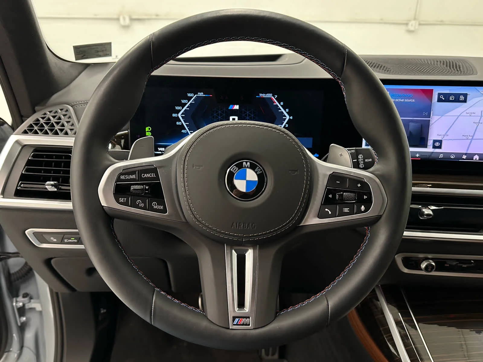 Used 2026 Brooklyn Grey Metallic BMW M60i image 26