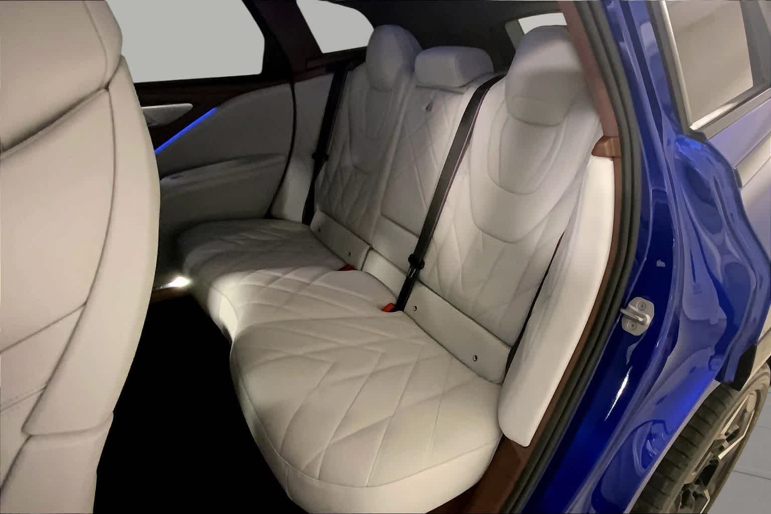 Used 2023 Marina Bay Blue Metallic BMW  image 20