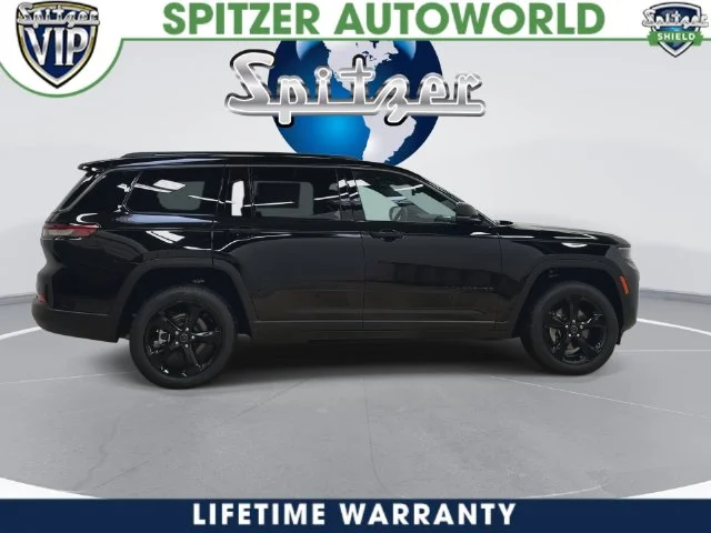 New 2027 High-Gloss Black Paint Jeep Limited image 17