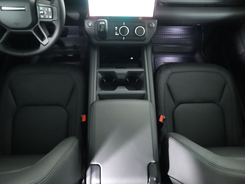 New 2026 Sedona Red Land Rover S image 18