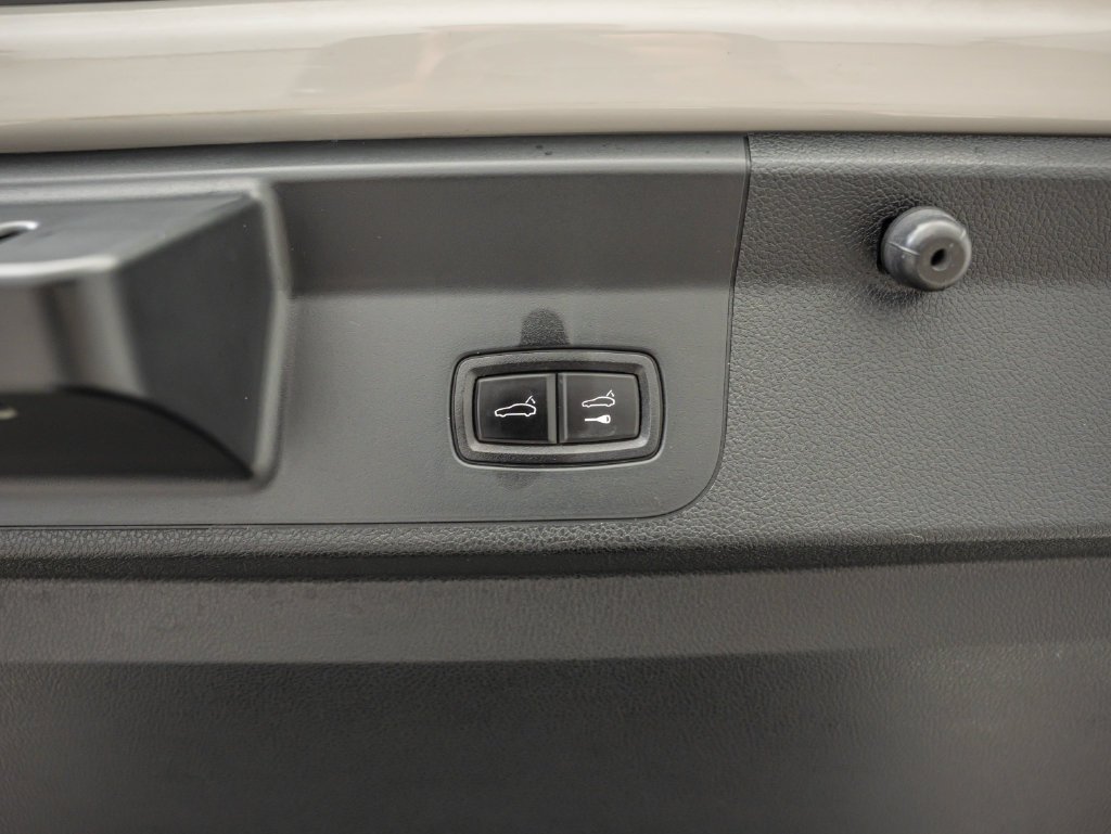 Used 2018 Chalk Porsche 4S image 56