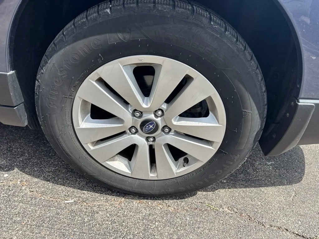 Used 2018 Twilight Blue Metallic Subaru 2.5i Premium image 13