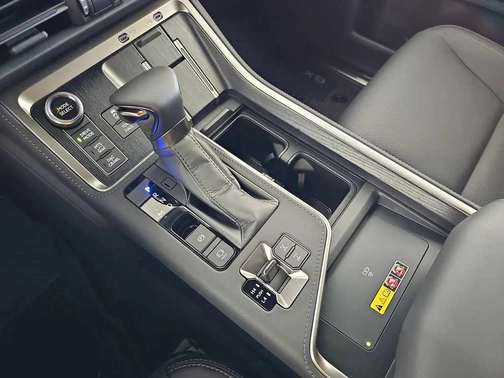 New 2026  Lexus 550 Overtrail image 23