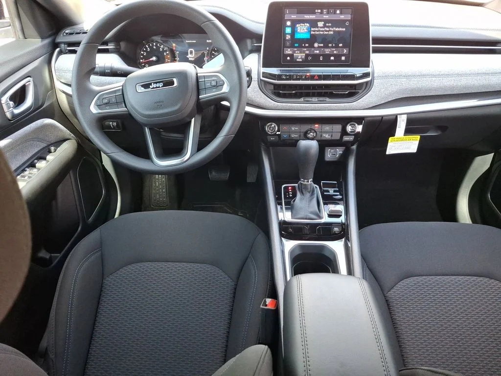 2025 Jeep Compass Sport - Photo 14